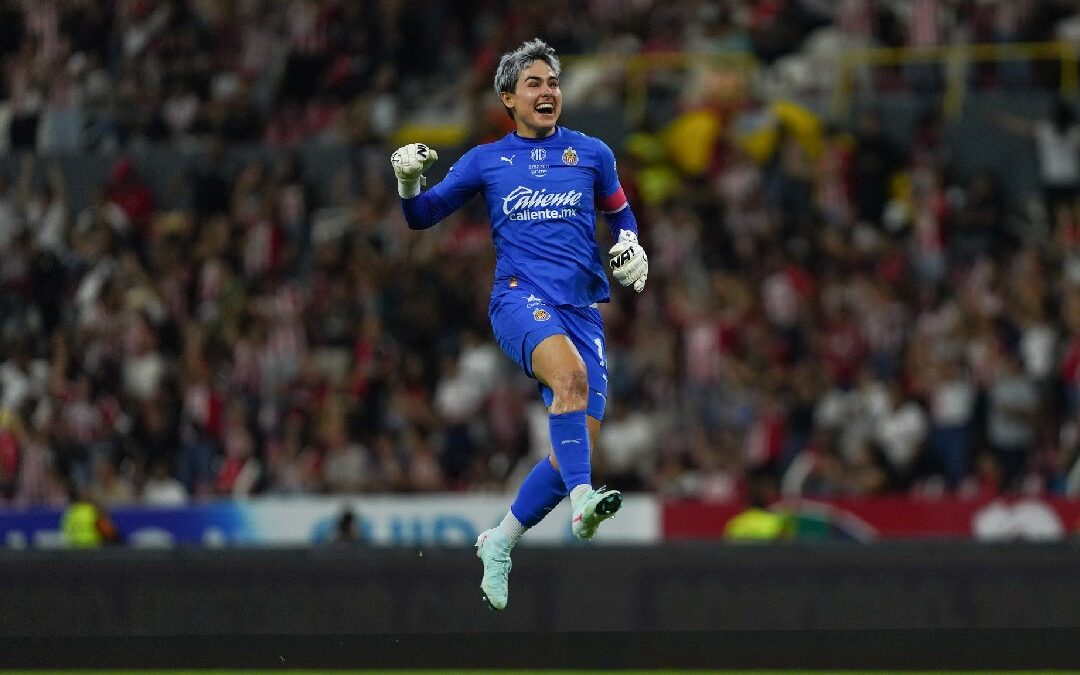 Blanca Félix Regresa a los Entrenamientos con Chivas Femenil Después de una Lesión Grave