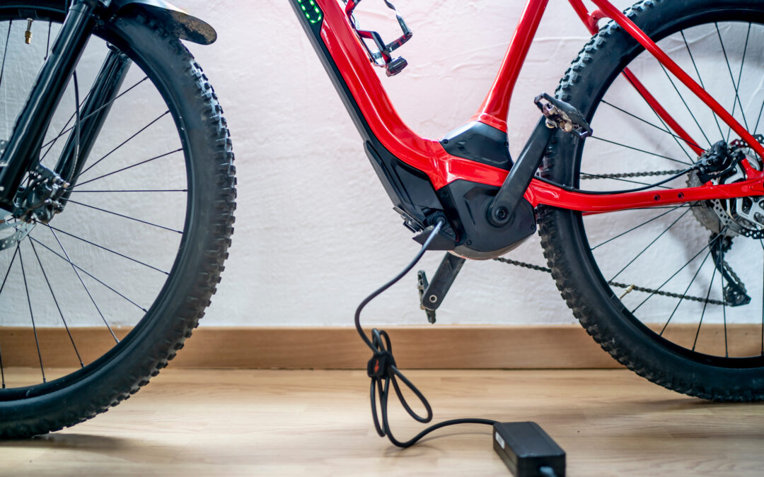 Advertencia: Peligros de las e-bikes y e-motocicletas para menores en Hartford