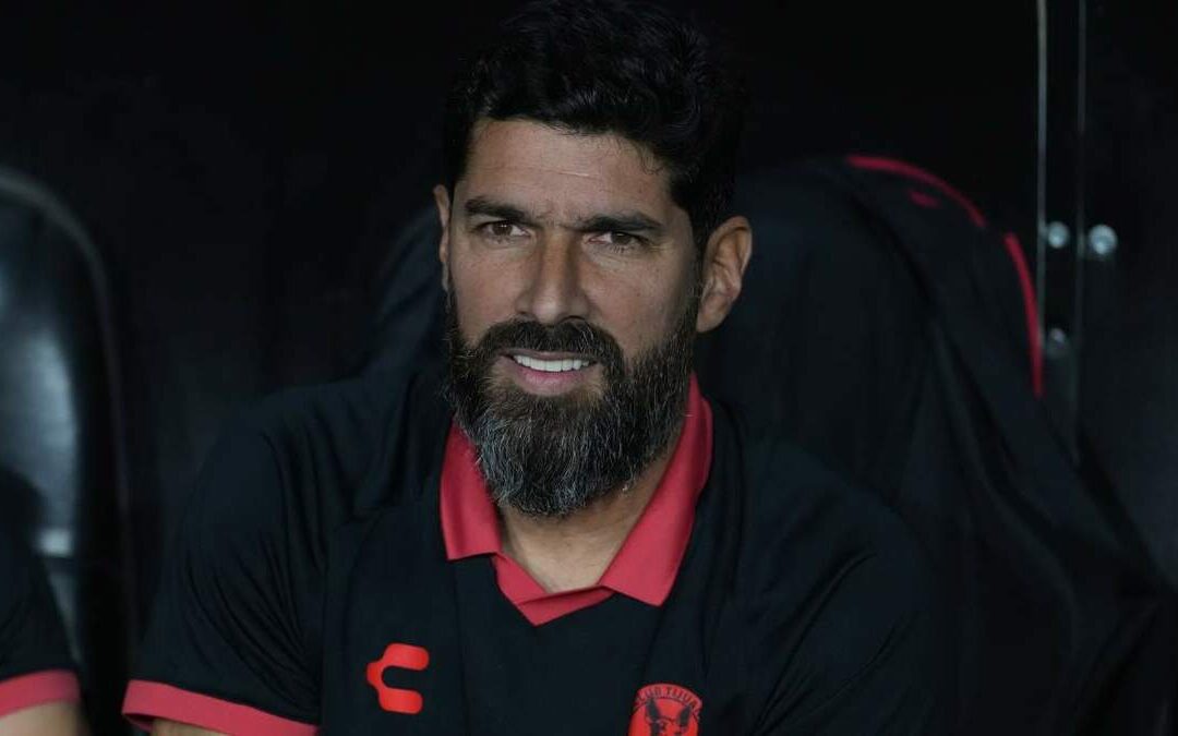 Loco Abreu Sorprende con Mensaje sobre su Futuro en los Xolos