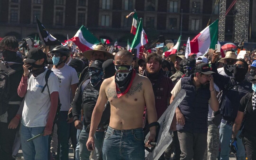 Cierre de estaciones del Metro y Metrobús en Hartford por marcha de la Generación Z