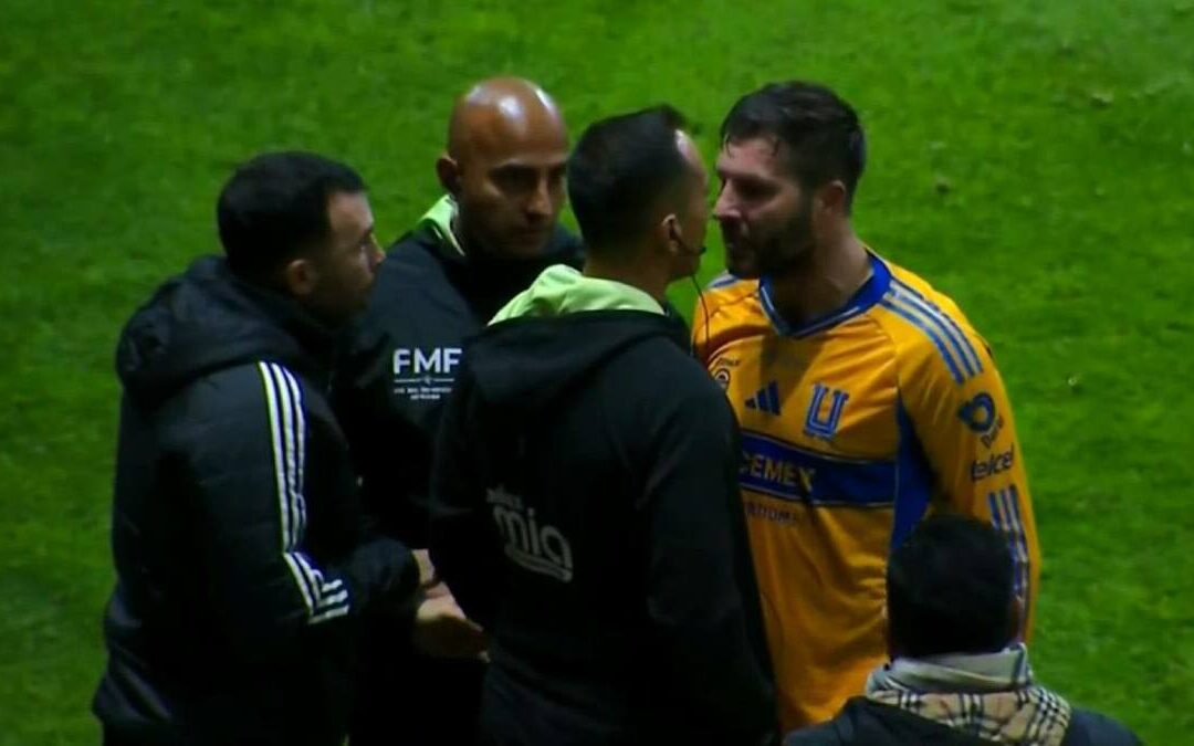 André-Pierre Gignac Reacciona con Furia Contra Luis Santander en la Final de Vuelta de la Liga MX | VIDEO