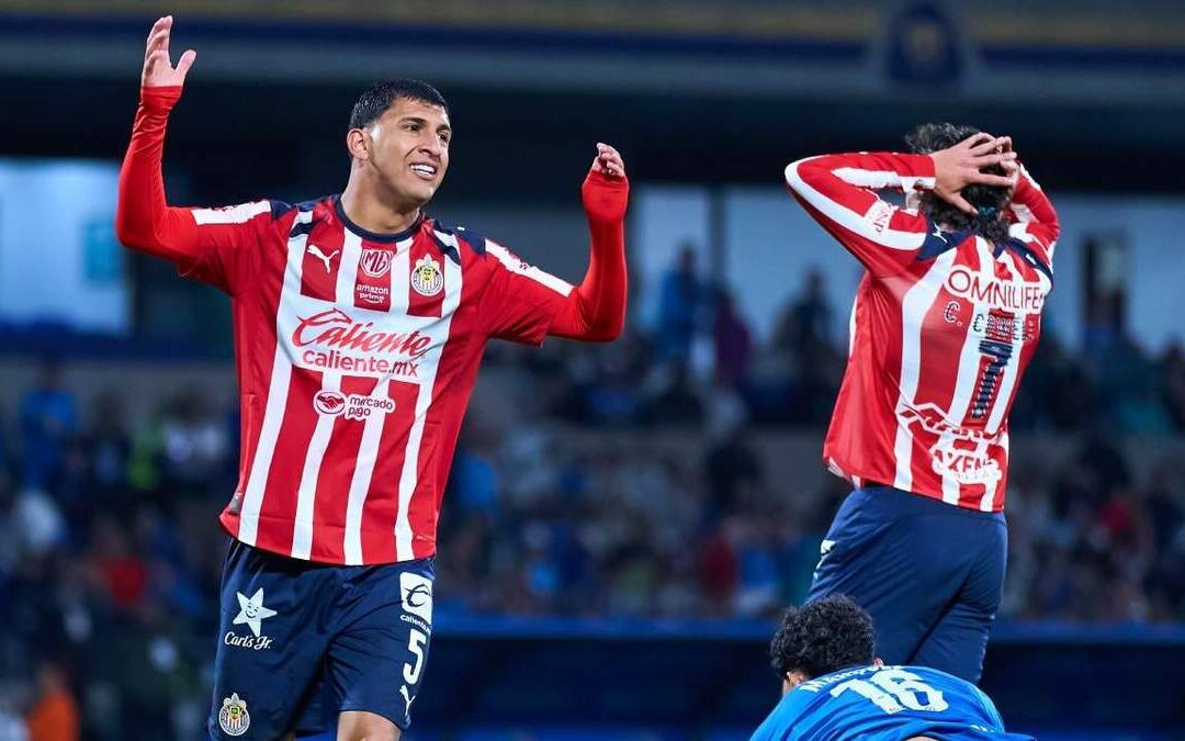 Chivas Aplaude a Toluca por su Título; Aficionados Expresan su Descontento