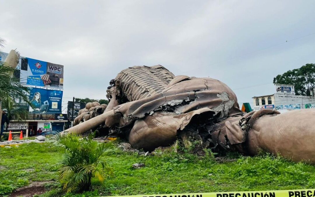 El Colotero: Colapso del Monumento en Álamo Temapache por Inundaciones
