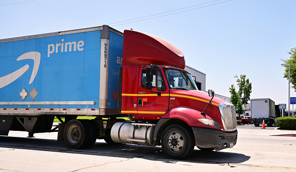 Suspensión del CDL en Colorado: Impacto en Licencias para Inmigrantes con Estatus Temporal