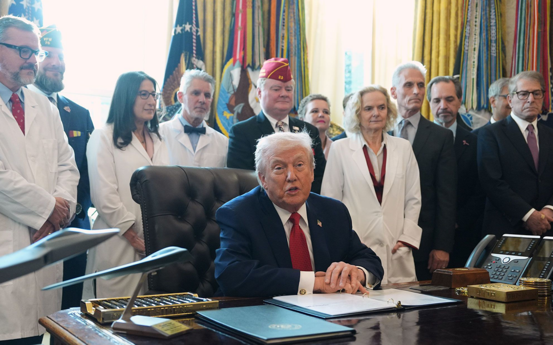 Trump Firma Orden Ejecutiva para la Reclasificación de la Marihuana y Fomenta la Investigación Médica