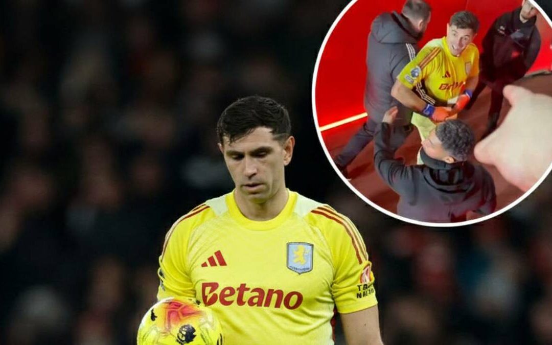 Dibu Martínez y su altercado con aficionados del Arsenal: Lo que necesitas saber | VIDEO