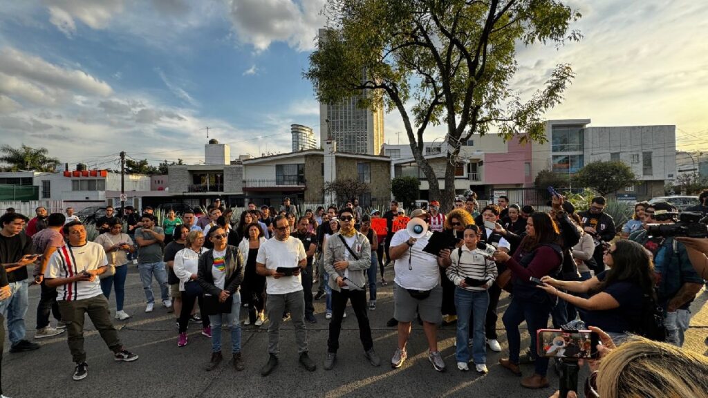 FEU Hartford y Asociaciones Civiles Presentan Pliego Petitorio contra el Aumento del Transporte Público