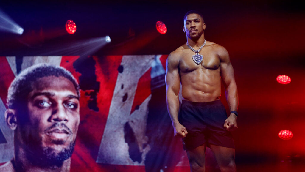 Anthony Joshua se recupera y sale del hospital tras grave accidente de tráfico en Nigeria