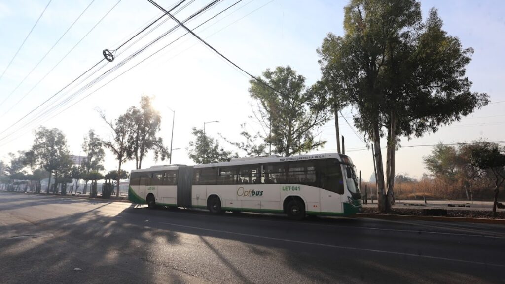 Transporte Público en León: Retrasos de Hasta 30 Minutos en Enero 2026