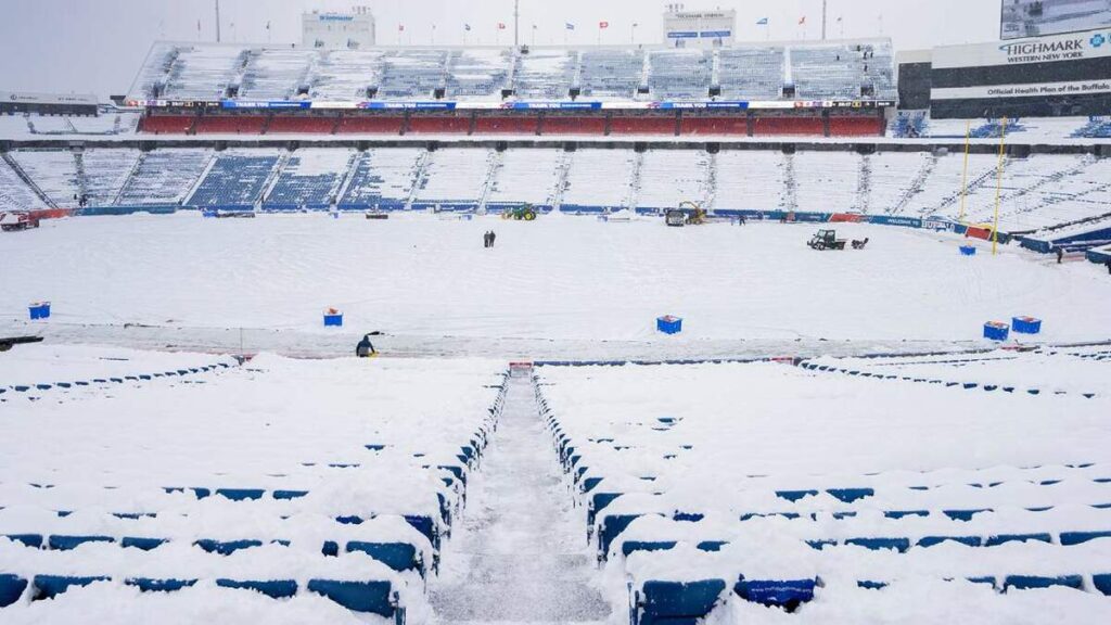 Buffalo Bills Realiza un Llamado a sus Aficionados para Remover la Nieve del Highmark Stadium