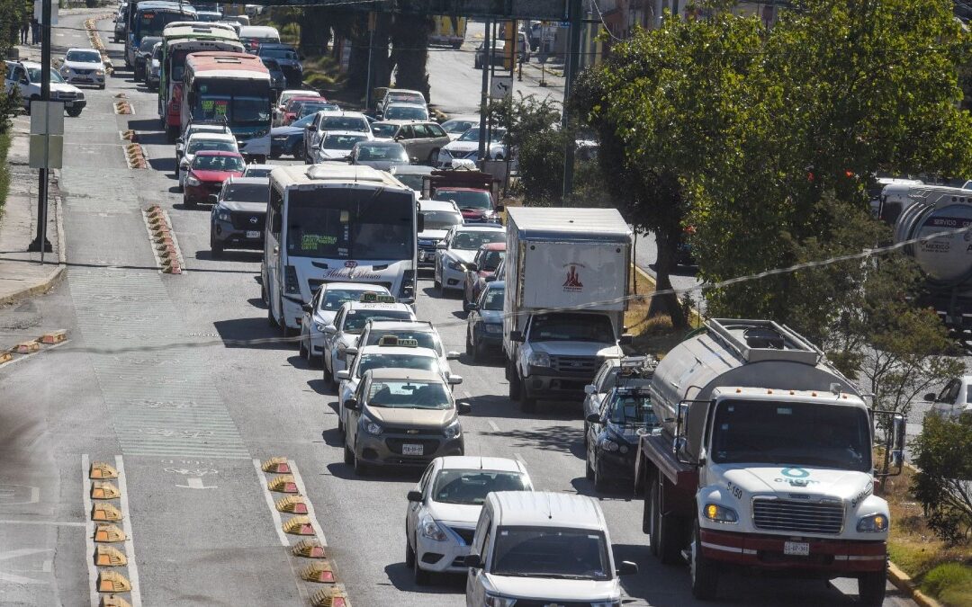 Hoy No Circula en CdMx y Edomex: Autos que Descansan el Sábado 3 de Enero 2026