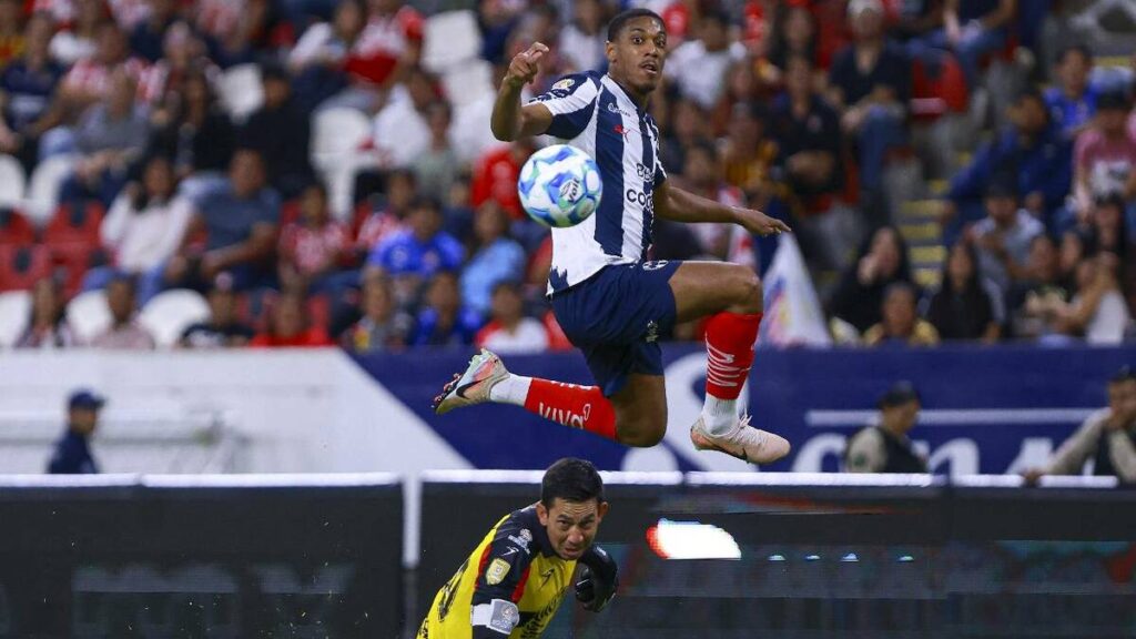 Anthony Martial Brilla con Su Primer Gol en la Copa Pacifica con Rayados