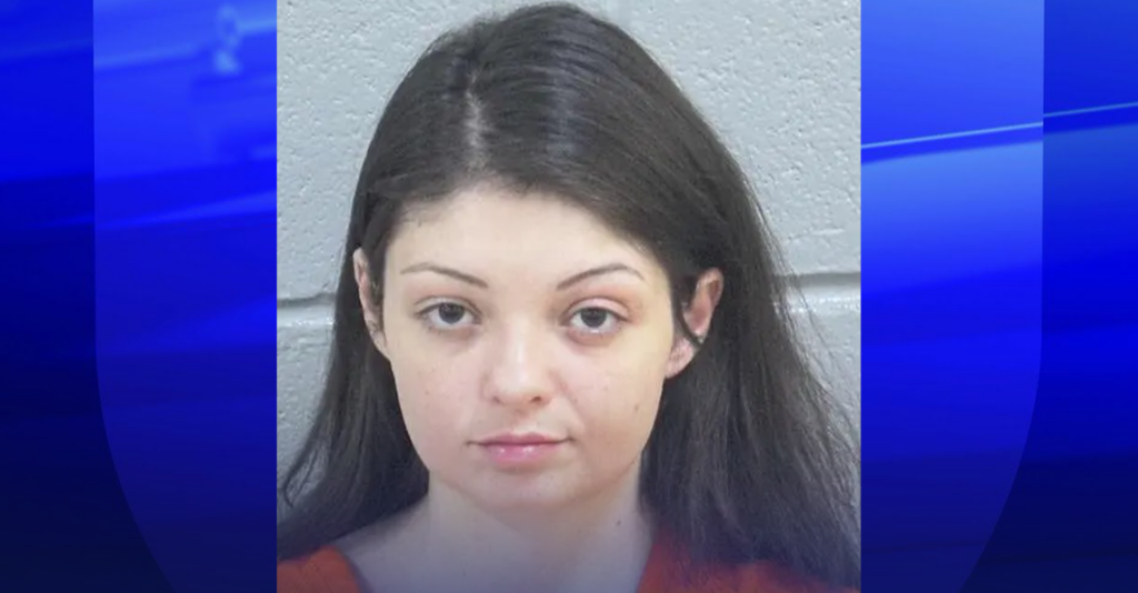 Mujer de Midland Arrestada por Asalto Agravado con Cuchillo a Su Madre