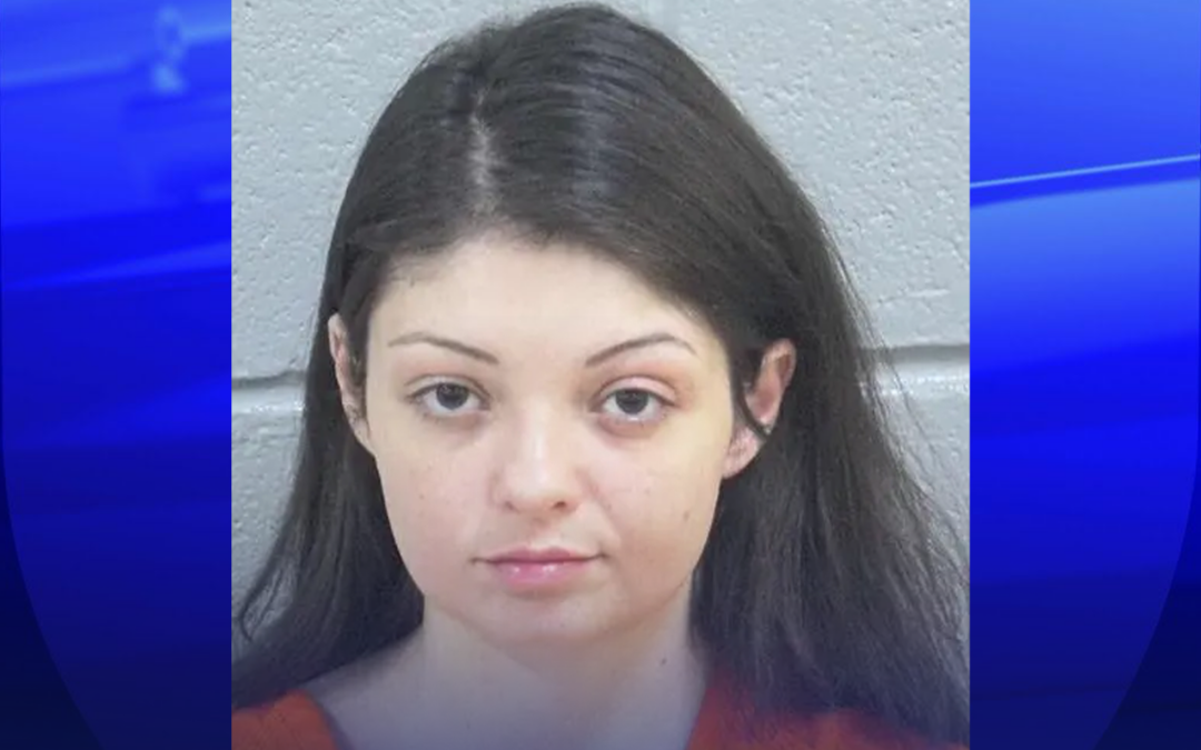 Mujer de Midland Arrestada por Asalto Agravado con Cuchillo a Su Madre