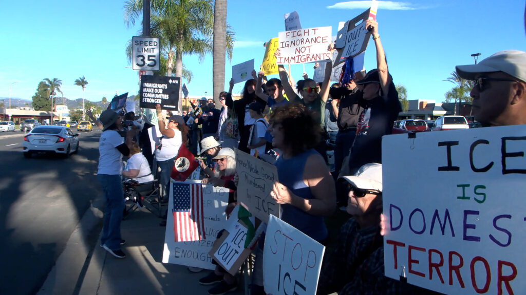 Protestas ICE en el Norte del Condado de San Diego: ContinĂșan las Manifestaciones por la Violencia y Detenciones